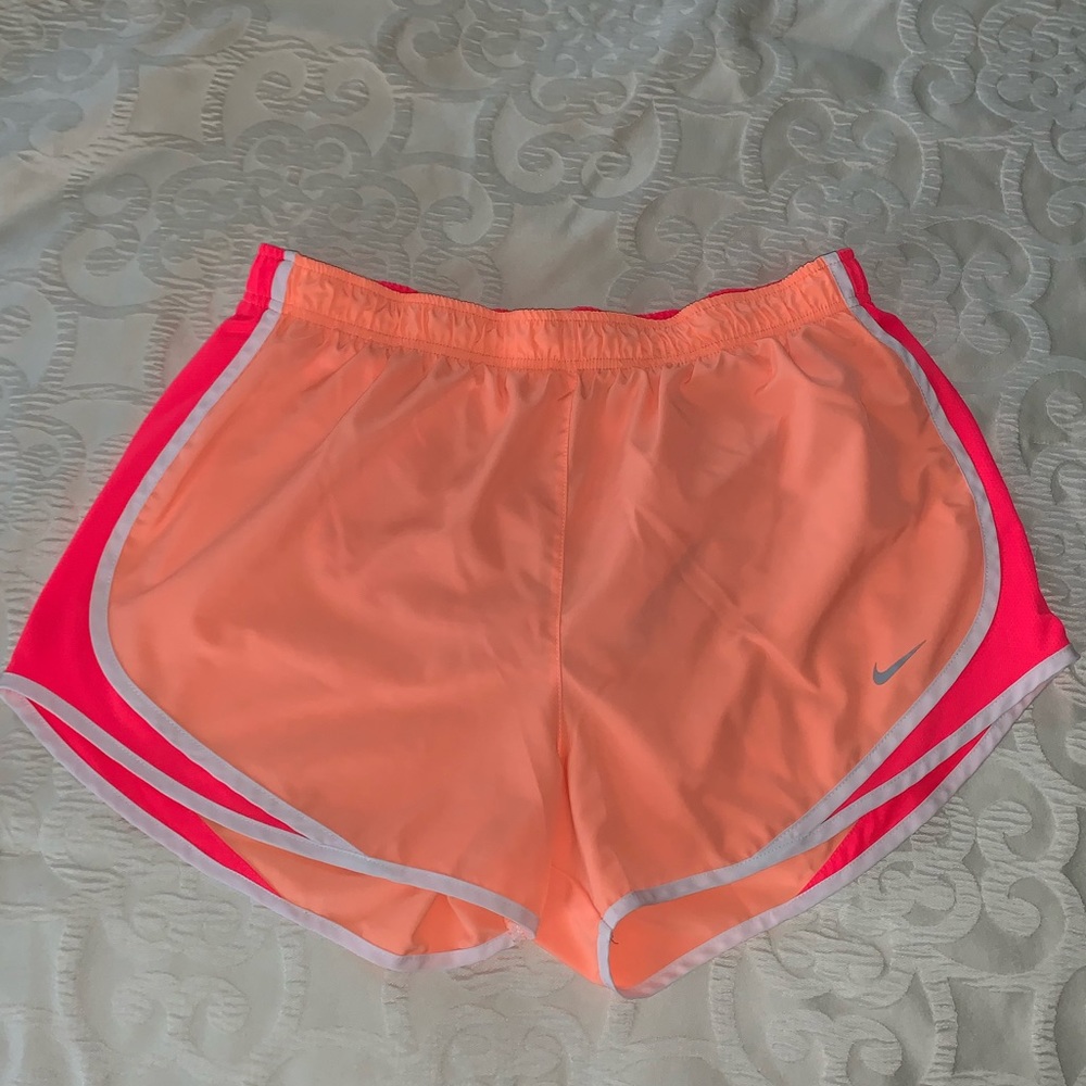 Women’s Nike Shorts Dry Tempo